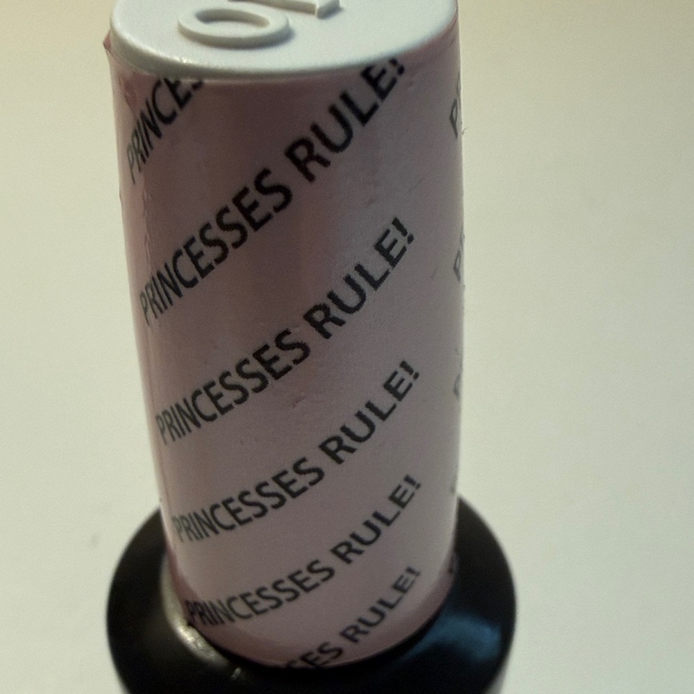 OPI GelColor Soak-Off Gel Lacquer – Princesses Rule! - Picture 4 of 4